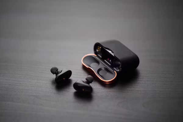 Black Bluetooth Earphone US